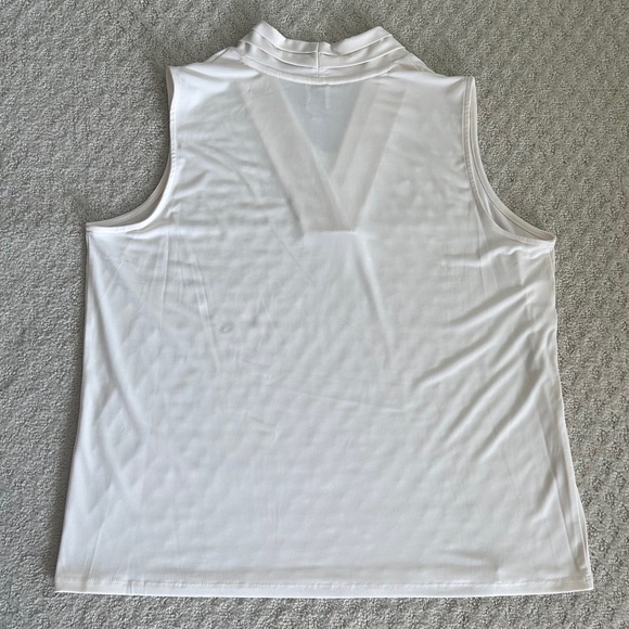 Anne Klein Triple Pleat V-Neck Sleeveless Top/Shell White Neutral Size 2X NWT - Picture 10 of 15